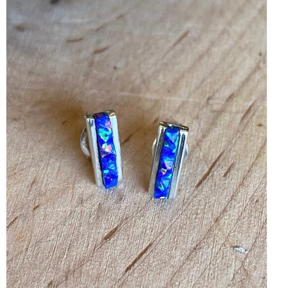 Blue opal sterling silver minimalist post‎ earrings - Picture 1 of 4